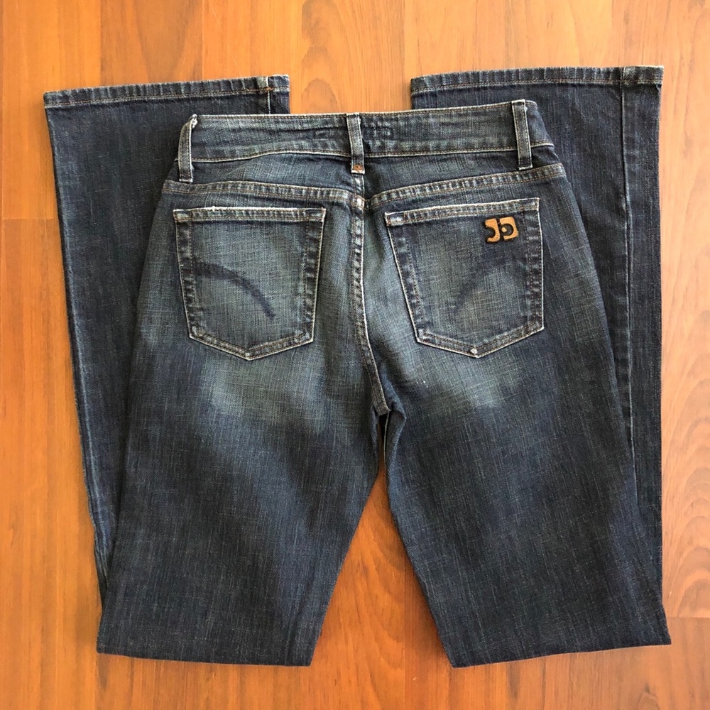 Dark washed Joe’s Jeans size 26